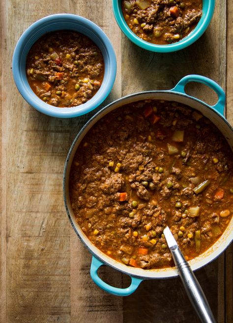 The Ultimate Kentucky Burgoo – Garden & Gun Burgoo Recipe Kentucky, Burgoo Recipe, Kentucky Burgoo, Kentucky Derby Recipes, Kentucky Food, Derby Recipe, Winning Recipes, Brunswick Stew, Magic Garden