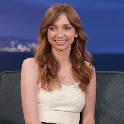 Lauren Lapkus, Celebrity Families, Family Feud, Rachel Mcadams, Orange Is The New Black, Bigbang, New Black, Actors & Actresses, Strapless Top