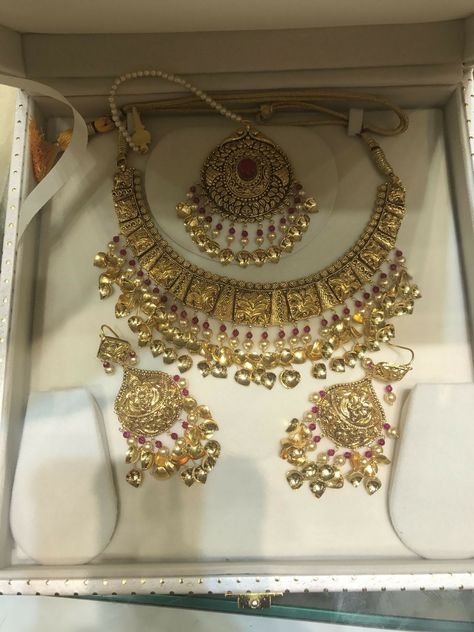 Punjabi Jewellery, Jewellery Traditional, Unique Gold Jewelry Designs, Bridal Jewelry Sets Brides, Wedding Jewelry Sets Bridal Jewellery, New Gold Jewellery Designs, Bridal Jewellery Design, Gold Necklace Indian Bridal Jewelry, Gold Bridal Jewellery Sets