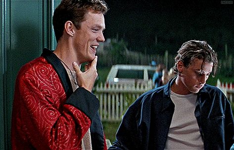 Billy Loomis And Stu Macher, Matthew Lilard, Horror Gifs, Horror Gif, Stu Macher, Scream Characters, Scream 1996, Matthew Lillard, Scream 1