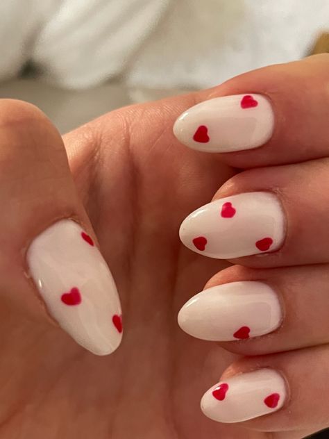 Love Heart Nails Short, White With Hearts Nails, Simple White Valentines Nails, White Heart Nails Short, Red White Nail Designs, Short White Valentines Nails, Short White Nails With Red Heart, Valentines Day Nails White And Red, Valentines Nails For Short Nails