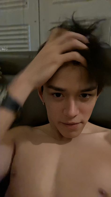 Lucas Wong Wallpaper, Lucas Abs, Lucas Wallpaper, Lucas Wayv, Boyfriend Day, Men Abs, Bright Photos, Nct Album, Lucas Nct