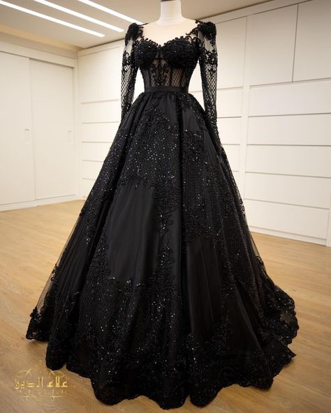 Black Bridal Dresses, Black Wedding Gowns, Gothic Wedding Dress, Black Bridal, Dream Wedding Ideas Dresses, Prom Dress Inspiration, Fantasy Gowns, Pretty Prom Dresses, Fairytale Dress