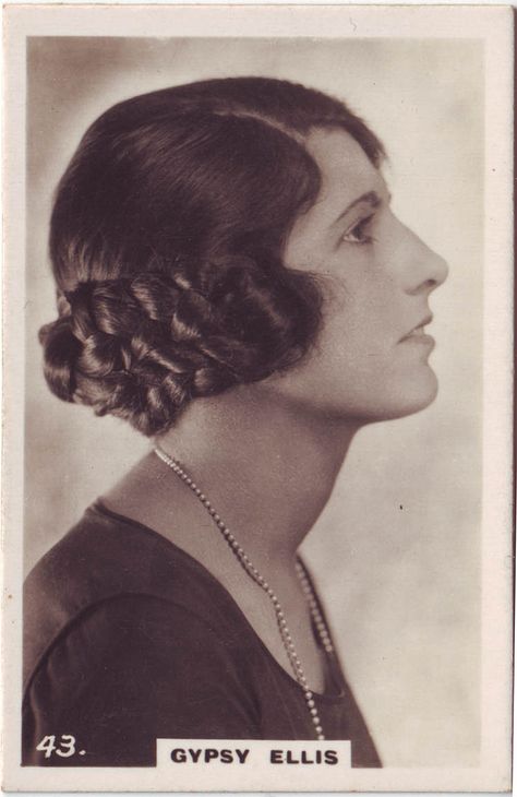 Greek nose -so rare ! Greek Nose, Enchanted April, Retro Hairstyle, 1930s Hollywood, 1930s Hair, Losing Hair, Historical Hairstyles, 1920s Hair, Stage Door