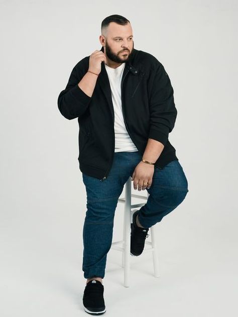 Mens Clothing Styles Plus Size, Plus Size Men's Fashion, Urban Plus Size Fashion, Mens Fashion Plus Size, Plus Size Joggers Outfit, Xxl Outfits, Fat Men Style, Male Plus Size Fashion, Men Plus Size Fashion