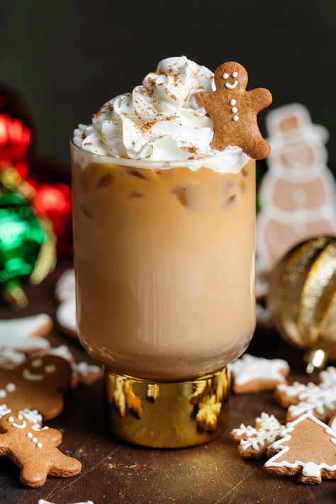 Gingerbread Iced Coffee, Gingerbread Cold Foam, Gingerbread Syrup For Coffee, Christmas Beverages Non Alcoholic, Christmas Drinks Coffee, Gingerbread Mocktail, Unique Lattes, Christmas Lattes, Gingerbread Drink