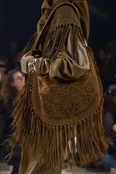 Isabel Marant Fall Winter 2024-25 Details Aw 2024-2025, Isabel Marant Bag, Isabel Marant Aesthetic, Fw24 Trends, Bags Runway, Isabel Marant Style, Aw 2024, Fashion Moodboard, Autumn 2024