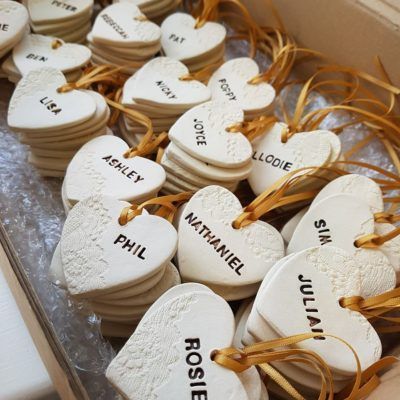 Heart Wedding Favors, Ceramic Wedding, Heart Favors, Homemade Wedding Favors, Clay Christmas Decorations, Creative Wedding Favors, Handmade Wedding Favours, Homemade Wedding, Air Dry Clay Projects