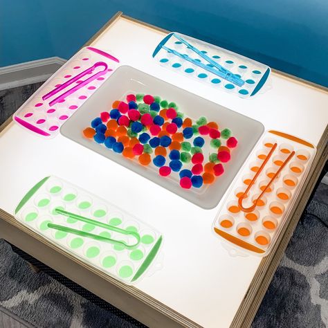 Preschool Light Table, Light Box Activities, Preschool Classroom Setup, Play To Learn Preschool, Sort By Color, Classroom Tour, Preschool Fine Motor, Invitation To Play, Light Board