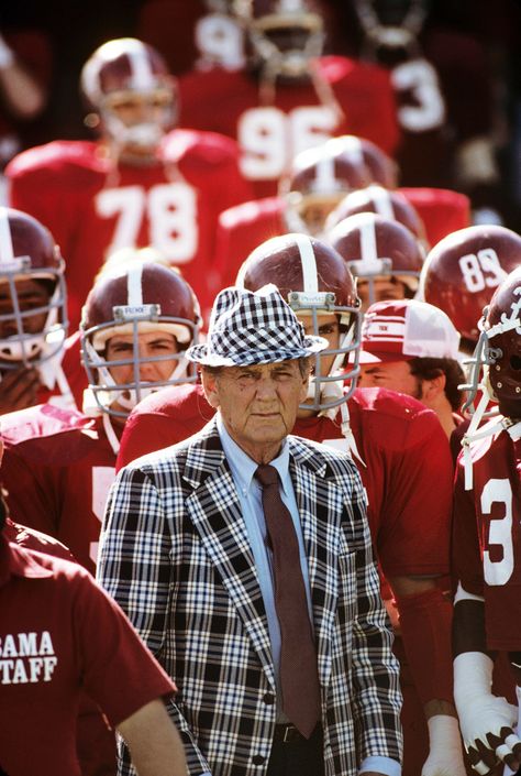 Bear Bryant Quotes, Dawgs Football, Paul Bear Bryant, Roll Tide Roll, Alabama Football Roll Tide, Bear Bryant, Alabama Fans, Bama Girl, Sec Football