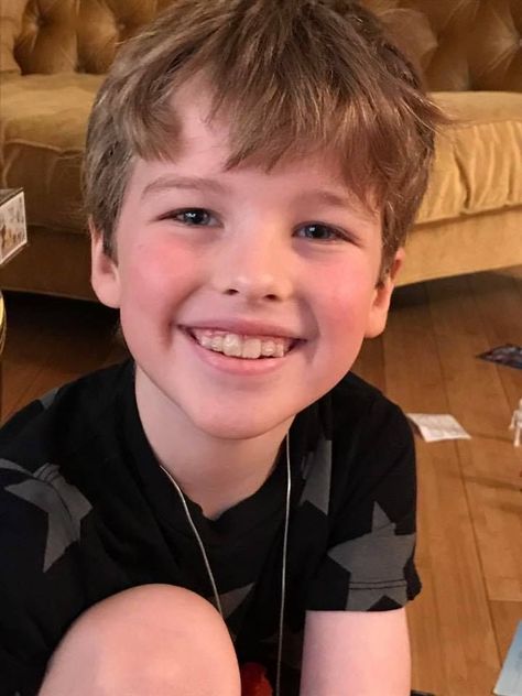 Lain Armitage, Young Sheldon Cast, Iain Armitage, Boy Actors, White Boy Of The Month, People Inspiration, Young Sheldon, Sheldon Cooper, Matt Dillon