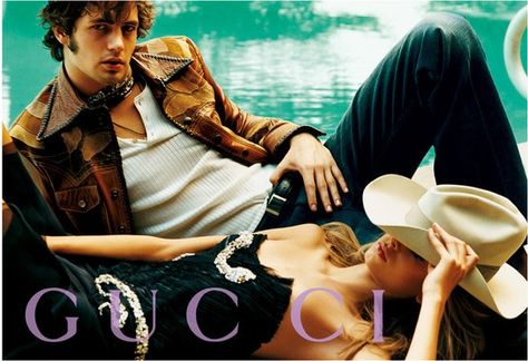 Ad for #Gucci for the #spring / #summer 2004 season. Models #HanaSoukupova @ #IMGParis and #FedericoFloriani. Photography by #MarioTestino. #Beauty #Ads #blue #pool #relaxing Tom Ford Book, Gucci Leather Jacket, Gucci Ad, Gucci Campaign, Tom Ford For Gucci, Gucci Runway, Tom Ford Gucci, Gucci Spring, Gucci Brand