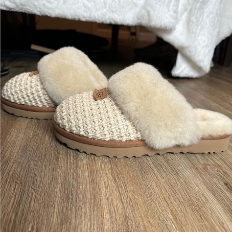 UGG Cozy knit cream shearling lined Sheepskin Fur Slippers Soft Warm size 7 Knit Uggs, Uggs Slippers, Cute Uggs, Xmas Wishlist, Ugg Boots Australia, Wardrobe Needs, Ugg Slippers, Fur Slippers, Cozy Knit