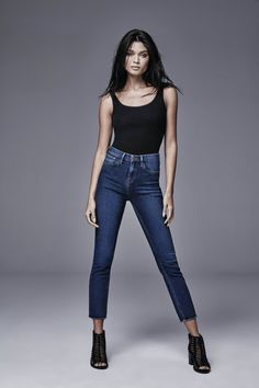 Daniela Braga wears a black tank and high waist jeans, Daniela Braga poses for River Island's spring 2016 denim campaign Denim Campaign, Fashion Fotografie, Poses Modelo, Moda Do Momento, Mode Editorials, Fashion Model Poses, Campaign Fashion, Model Inspo, Fashion Photography Poses