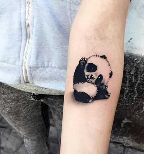 Tattoos Panda, Fancy Tattoo, Tattoo Mujer, Rain Animation, Tattoo Mafia, Cute Tattoo Ideas, Feather With Birds Tattoo, Panda Tattoo, Cute Tattoo