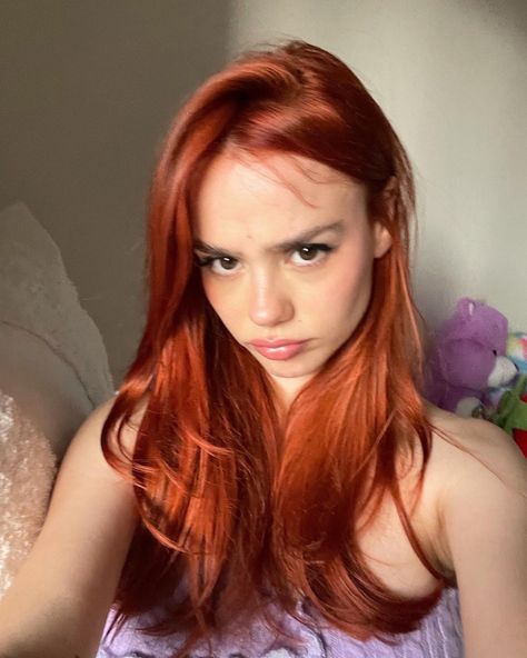 Red Hair No Bleach, Gala Nikolic, Warm Red Hair, Red Orange Hair, Hair Catalog, Dye Hair, Hair Color Auburn, Hair Tips Video, Choppy Hair