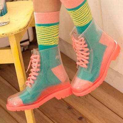 Diy Footwear, Mode Harajuku, Aesthetic Nike, Colored Boots, Shoes Aesthetic, Francoise Hardy, Women Footwear, Sandal Style, Footwear Design