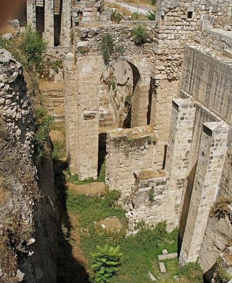 Pools of Bethesda Jesus Healing, Jesus Heals, Bible History, Biblical Studies, Support Structure, Rain Water Collection, Religious Education, Holy Land, The Gospel