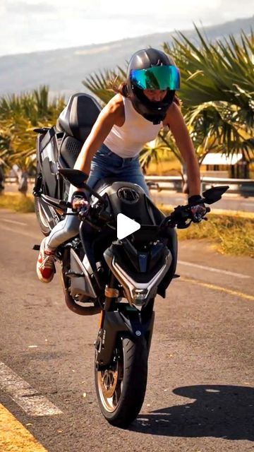 Sarah Lezito on Instagram: "Quand t’as pas ta moto ! When you don’t have your bike 🏍️ 🔥😝 LOVE RUN 974 ❤️  #dafymoto" Love Run, Running, Bike, Instagram