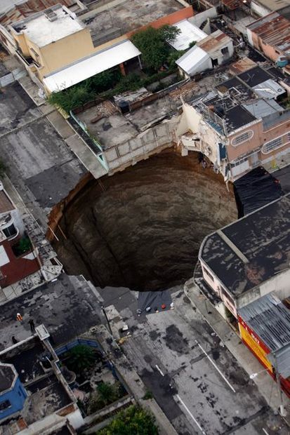 Yikes!  Sinkholes! Hole In The Ground, Guatemala Travel, Guatemala City, Natural Disaster, The Magnus Archives, Natural Phenomena, Alam Yang Indah, Science And Nature, Natural Disasters