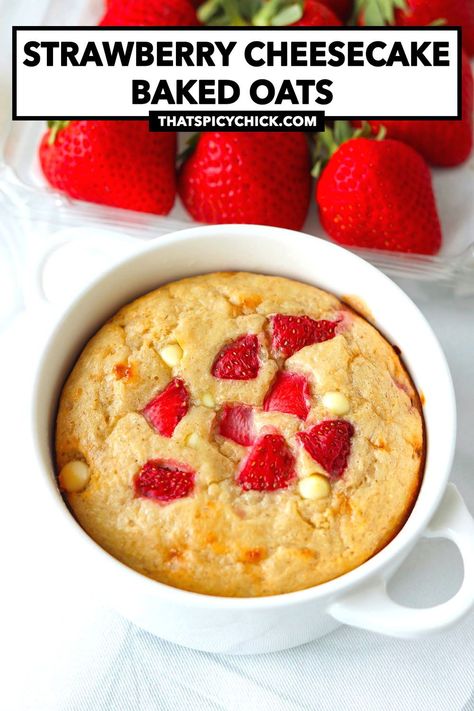 Cheesecake Baked Oats, Protein Cake Pops, Strawberries And Cream Oatmeal, Baked Oatmeal Recipes Healthy, Healthy Breakfast Baking, High Protein Cheesecake, Cheesecake Baked, Chicke Recipes, Strawberry Breakfast