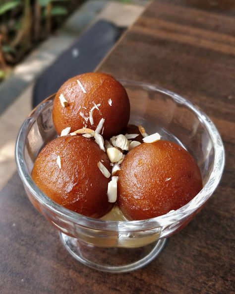 Sukhad Pathak on Instagram: “When someone asks me about my 'favourite desert', pat comes the reply, Gulab jamun ♥️😋. This dessert is one the most loved dessert by all…” Desi Party, Indian Desert, The Book Of Life, Gulab Jamun, Fav Food, Whatsapp Dp Images, Dp Images, Tasty Foods, Indian Desserts