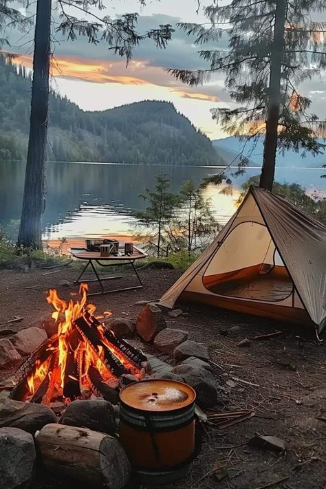 Camping In The Woods Aesthetic, Eating Outside Aesthetic, Camping Vision Board, Camping With Partner, Autumn Camping Aesthetic, Camping Aesthetic Beach, Camping Aesthetic Pictures, Cozy Camping Aesthetic, Camping Date Aesthetic