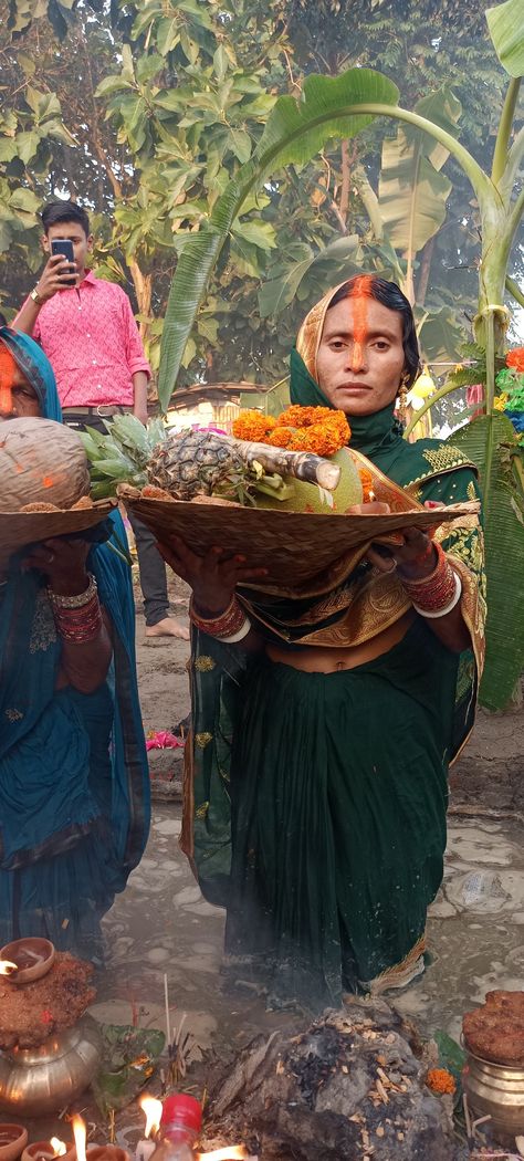 Chhath puja photo.|| Full HD.|| Love status Boy2.|| 🙏🙏 Chhath Puja Image Hd, Chhath Puja Ka Photo, Chaat Puja, Chhat Pooja, Chhath Pooja, Chhath Puja Photo, Chhath Puja, Indian Bride Makeup, Kitty Party Games