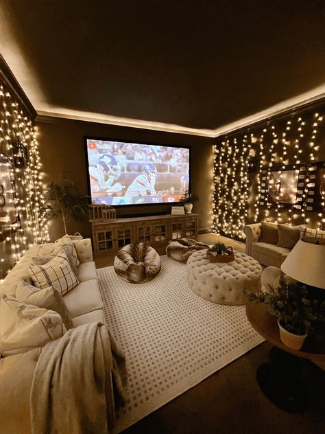 Cute Lounge Room Ideas, Bonus Room Lounge Ideas, Chill Game Room Ideas, Chill Room Ideas Lounges Cozy, House Den Ideas, Chilling Room Ideas Lounges, One Room Basement Ideas, Cute Basement Bedrooms Ideas, Two Teen Girls Bedroom Ideas