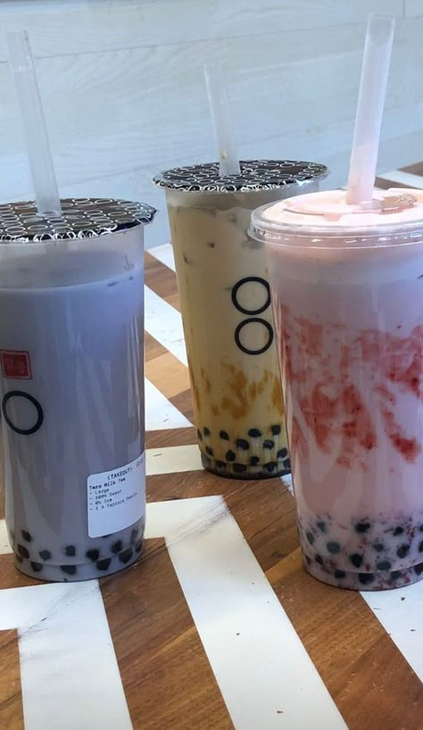 Comfort Snacks, Boba Aesthetic, Smoothie Recipies, Protein Goals, Cute Drinks, Bubble Tea Boba, Aesthetic Drinks, Boba Drink, Bubble Milk Tea