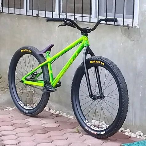 2,624 Likes, 17 Comments - @dj_owners_worldwide on Instagram: “Rigid fork jump bike 🤔 Would you run this setup? Owner: tag owner…” Dirt Jumper Mtb, Dirt Jumper Bikes, Mtb Wallpaper, Dirt Bicycle, Dirt Bmx, Scott Mtb, Trials Bike, Bmx Dirt, Mountain Biking Photography