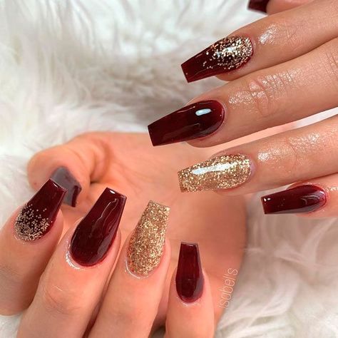 Burgundy Nails With Gold Glitter #glitternails ★ Burgundy nail art with glitter, with rhinestones and with gold for both short and long nails. #glaminati #nails #burgundynails Maroon Nail Designs, Burgundy Nail Art, Ballerina Acrylic Nails, Burgundy Nail Designs, Gold Acrylic Nails, Kutek Disney, Unghie Nail Art, Maroon Nails, Nagellack Trends