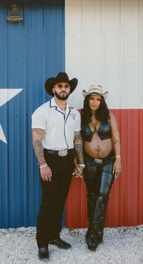 Rodeo Outfits Couples, Cowboy Pregnant Outfit, Black Country Couples, Western Outfits Pregnant Women, Cowgirl Outfits Pregnant, Black Cowboy Wedding, Western Baby Shower Outfit, Houston Texas Outfits Black Women, Pregnant Western Outfits