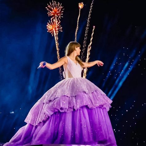 (7) Home / X Speak Now, On Stage, Fireworks, Taylor Swift, Swift, Purple, Music