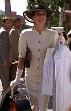 Julia Roberts (Vivian Ward) in "Pretty Woman" (1990) <3 Rodeo Drive Shopping, Pretty Woman Movie, Danny Zuko, Walking Down The Street, Rodeo Drive, Movies Outfit, Elegante Casual, Movie Costumes, Julia Roberts