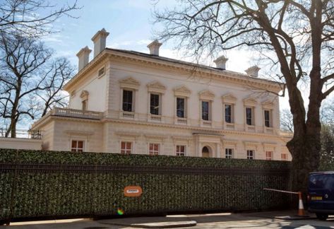 Leonard Blavatnik refurbishes his £200m home on Kensington Palace Gardens | Daily Mail Online Kensington Palace Gardens Mansions, British Mansion, Lakshmi Mittal, Kensington Gardens London, Kensington Palace Gardens, London Mansion, Billionaires Row, Roman Abramovich, Crown Estate