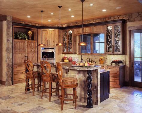 19 Marvelous Rustic Kitchen Designs That Will Attract Your Attention Italian Rustic Kitchen, Small L Shaped Kitchen, French Country Cottage Kitchen, Small L Shaped Kitchens, Chicken Kitchen Decor, Ikea Bar, Rustic Kitchen Lighting, Country Cottage Kitchen, Rustic Wood Decor