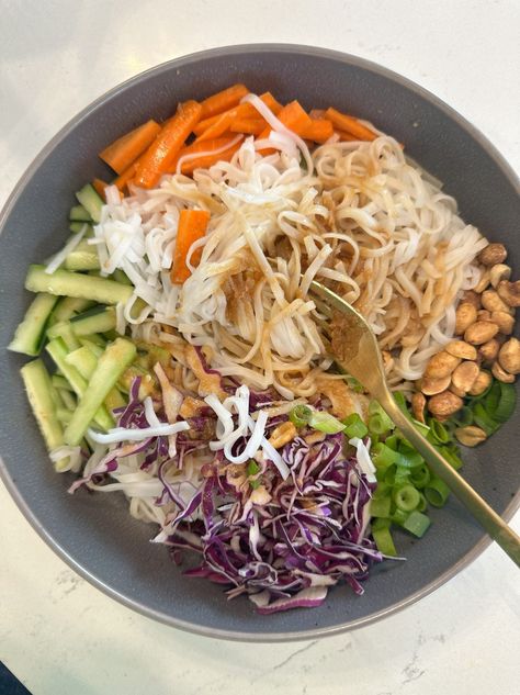 Spring Roll Bowls Spring Roll In A Bowl, Spring Roll Bowl, Spring Roll Bowls, Peanut Dressing, Vegetarian Cabbage, Spring Roll, Butter Rice, Dinner Options, Fresh Veggies