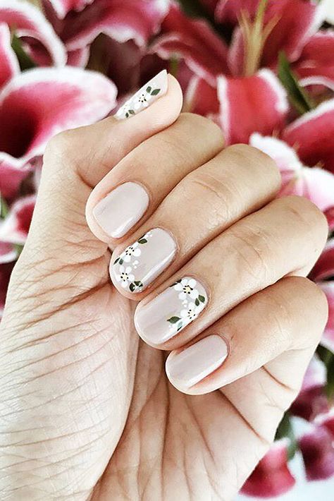 30 Perfect Bridal Nails Art Designs ❤ bridal nails nude with white flowers and leaves 8twenty8 nails via instagram ❤ See more: http://www.weddingforward.com/bridal-nails/ #weddingforward #wedding #bride #weddingnails #bridalnails Bridal Flower Nails, Cute Wedding Nails The Bride, Floral Wedding Nails For Bride, Spring Wedding Nails For Bride, Reception Nails, Bridal Shower Nails For Bride, Nude Nails With Flowers, White Floral Nails, Bridal Shower Nails