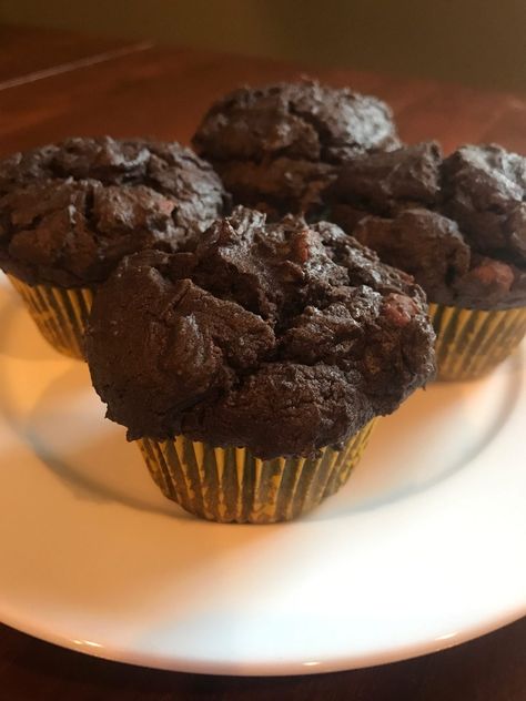 Chocolate Peanut Butter Muffins, Double Chocolate Zucchini Muffins, Butter Muffins, Chocolate Zucchini Muffins, Peanut Butter Muffins, Chocolate Muffin Recipe, Pane Dolce, Homemade Muffins, Guilt Free Dessert