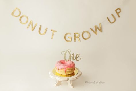 Donut Cake Smash Donut Smash Cake, Donut Cake Smash, Cake Photoshoot, Donut Cake, Cake Smash Photography, Smash Cake Photoshoot, Birthday Brunch, Donut Party, Twin Birthday