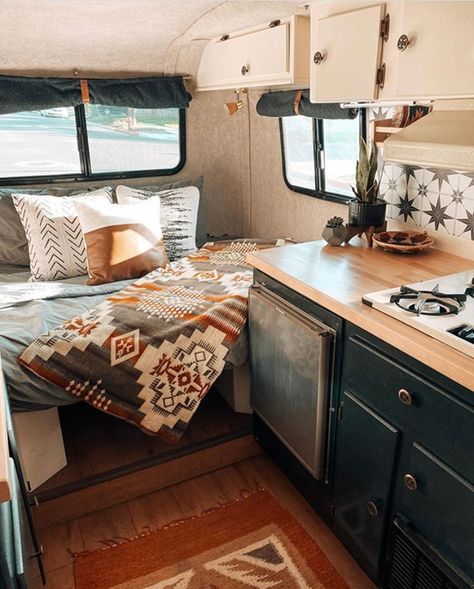 Southwestern Blankets (@ecuadane) • Instagram photos and videos Rv Decor Ideas, Artisan Blanket, Southwestern Blanket, Glamper Camper, Rv Dreams, Native American Decor, Diy Camper Remodel, Camper Makeover, Southwest Decor