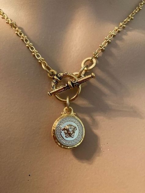 Versace Watches Women, Kpop Logo, Material Gworl, Masculine Jewelry, Versace Necklace, Button Creations, Faberge Jewelry, Dope Jewelry Accessories, Sabyasachi Jewellery