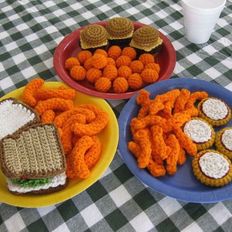 Mini Meals, Food Crochet, Crochet Cake, Pasta Party, Mini Sandwiches, Pizza Bites, Caron Simply Soft, Food Patterns, Crochet Food