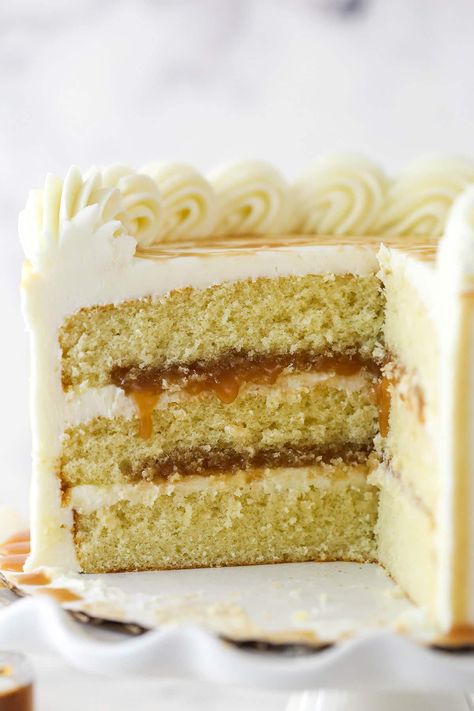 This vanilla bourbon cake is perfect for your next special occasion. It's made of 3 layers of moist, bourbon-infused vanilla cake layered with vanilla-bourbon buttercream and bourbon caramel sauce. Bourbon Cake, Life Love And Sugar, Bourbon Caramel Sauce, Bourbon Caramel, Butterscotch Cake, Salted Caramel Cake, Vanilla Bourbon, Smooth Cake, Warm Cake