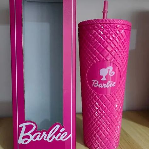 710ML BARBIE EDITION DURIAN TUMBLER DOUBLE WALL INSULATED DRINKING BOTTLE STUBBED CUP WITH STRAW 24OZ ICED COFFEE OR BOBA TEA STUDDED TUMBLER WITH LID AND STRAW, PREMIUM TRAVEL WATER CUP BPA FREE PORTABLE https://esentiments.pk/product/710ml-barbie-edition-durian-tumbler/ For further information and to place an order, please contact us directly or visit our website at www.esentiments.pk ✅ Guaranteed authentic products ✅ Cash on delivery available across the nation ✅ Competitive pricing... Barbie Edition, Studded Tumbler, Drinking Bottle, Boba Tea, Cup With Straw, Water Cup, Tumblers With Lids, Cash On Delivery, Iced Coffee