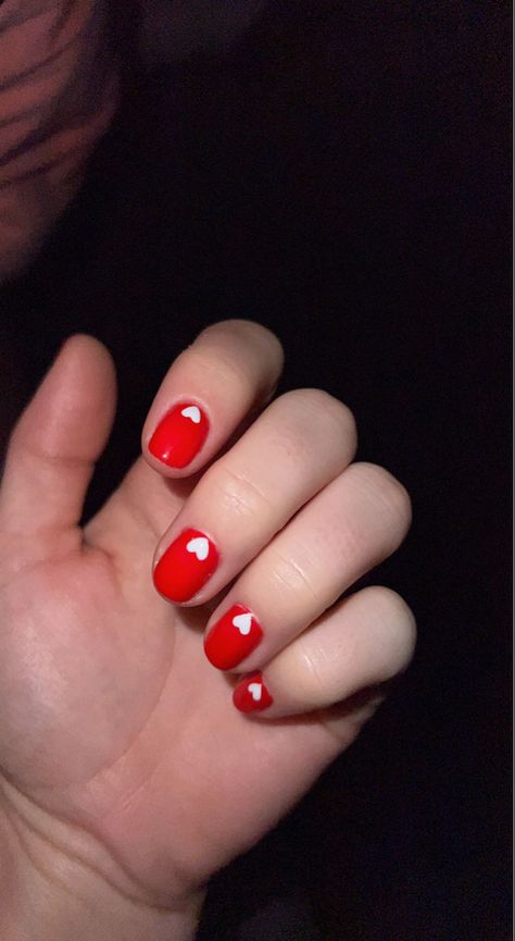 Simple valentine design, red nails with one white heart at yhe bottom, gel on natural nails Red With White Heart Nails, Red Nails With Heart Design, Red Nails White Heart, Design Red Nails, Gel On Natural Nails, Natural Gel Nails, S Nails, Valentines Design, Oval Nails