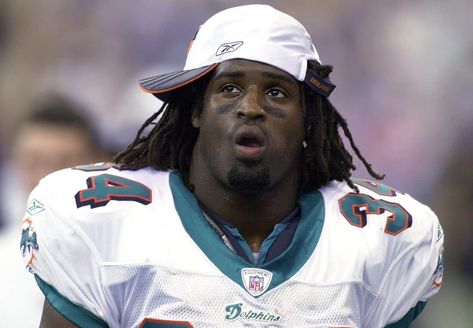 Whether you are looking to learn about Ricky Williams's net worth and biography, or you are interested in finding out about his girlfriend and family, you will find information here. You will also find out about his contract, salary, and journey as an NFL player. Table of Contents Ricky Williams's Appearance (Height, Hair, Eyes & More) Height 5feet and 10 inches Weight 104 kg Hair Color Black Eye #Athlete #Football #FootballPlayer #NationalFootballLeague #NFL #RickyWilliams Ricky Williams, College Football Players, Nfl Player, Hair Color Black, Nfl History, American Football Players, Nfl Players, Hair Color For Black Hair, National Football League