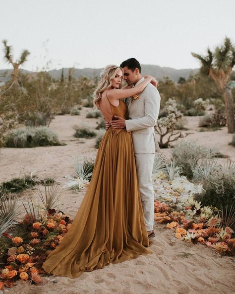 Alternative Wedding Dress Color, Flowers On The Ground, Green Wedding Dress, Wedding Dress Elopement, Snow Wedding, Leanne Marshall, Green Wedding Dresses, Gold Gown, Alternative Wedding Dresses