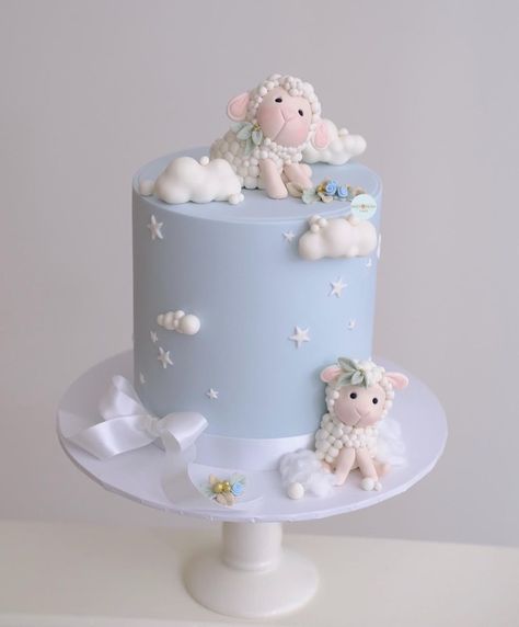 Sheep Cake Design, Aqiqah Cake Ideas, Lamb Birthday Cake, Baby Shower Sheep Theme, Lamb Themed Birthday Party, Mary Had A Little Lamb Baby Shower Theme, Baby Lamb Baby Shower Ideas, Sheep Baby Shower Ideas, Sheep Cake Ideas